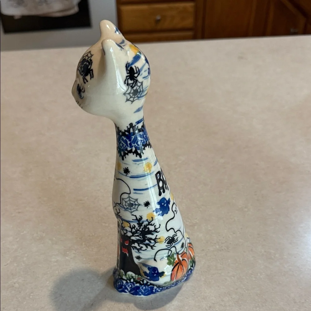 Polish Pottery Ceramic Cat Figurine with Halloween Design - Picture 3 of 9